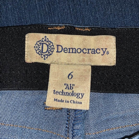 Democracy Jeans - Picture 3 of 7